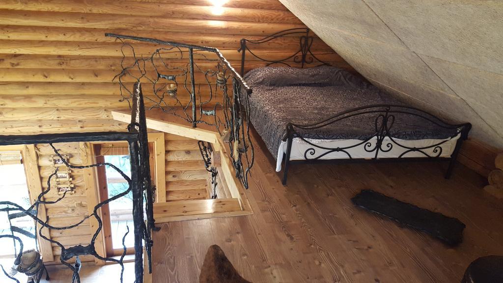 Hotel Sveciu Namelis Szawle Zewnętrze zdjęcie