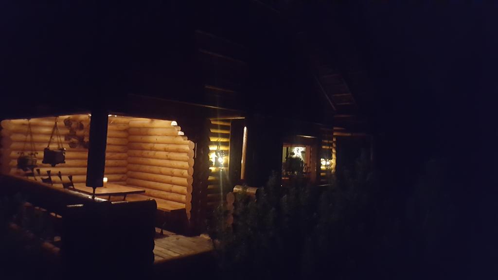 Hotel Sveciu Namelis Szawle Zewnętrze zdjęcie