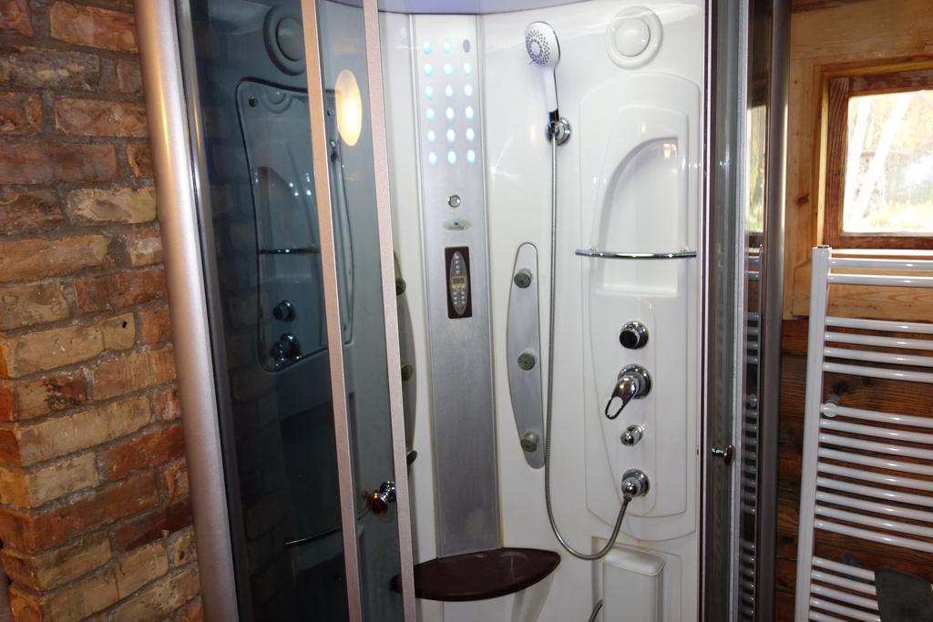 Hotel Sveciu Namelis Szawle Zewnętrze zdjęcie